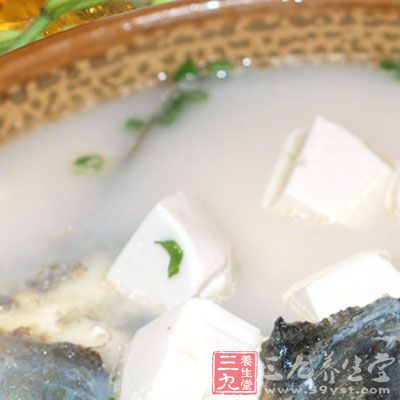 調(diào)料：色拉油 30克 淀粉(豌豆) 10克 料酒 5克 鹽 3克 味精 2克 各適量制作方法