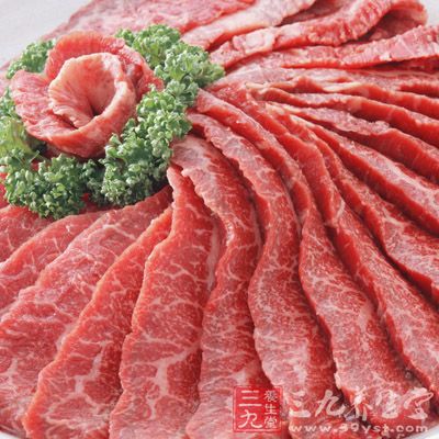 牛肉(肥瘦)：牛肉富含丰富蛋白质，氨基酸组成比猪肉更接近人体需要