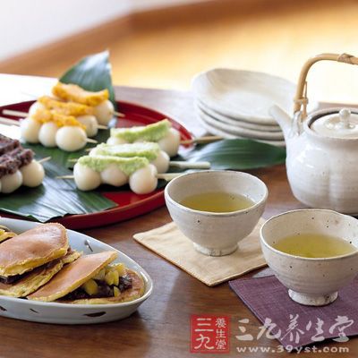 这两种肥胖中,前一种多为零食爱好者,不需节食