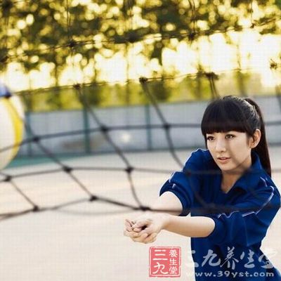健身运动 排球的接球技巧