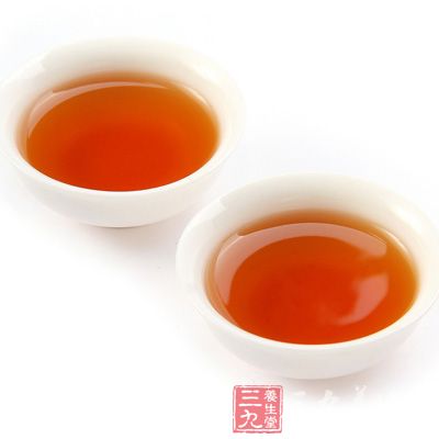 祁門紅茶特茗的外形：條索細整，嫩毫顯露，長短整齊，色澤潤