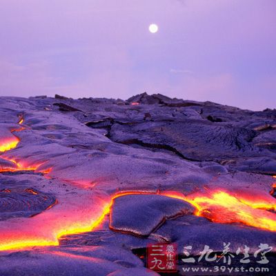 壮观的火山熔岩景观