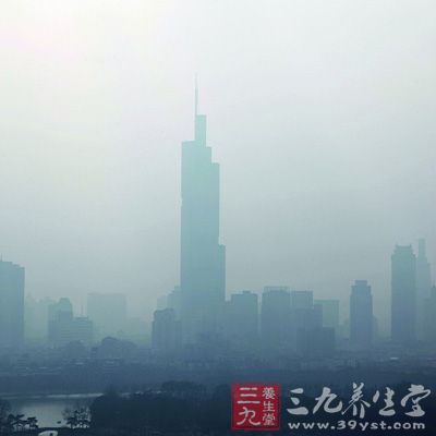 气候因素:如六淫和疫疠致病,均与气候因素有关 气候因素:如六淫和疫疠致病,均与气候因素有关