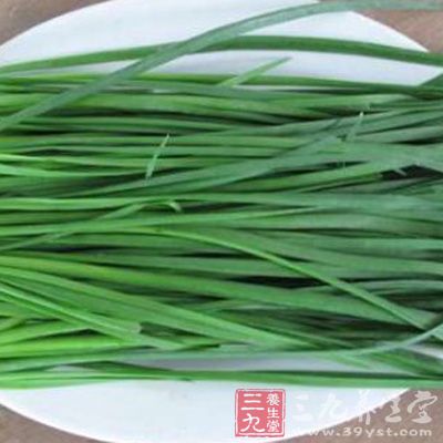 多纖維食物如菠菜、韭菜等，食后會(huì)加重胃腸負(fù)擔(dān)