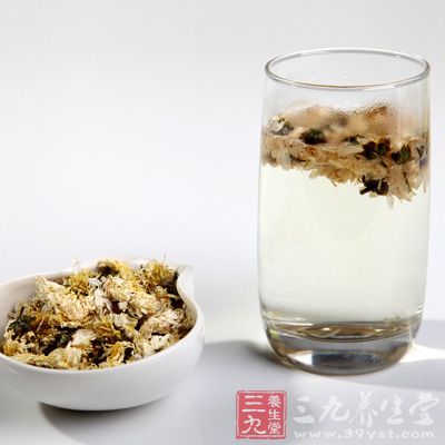 洋甘菊花茶可以使身體安靜下來，有鎮(zhèn)靜安神的作用