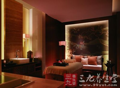 Anantara Spa與公社俱樂部相連,集群山環(huán)繞之幽靜、綿延長城之雄偉