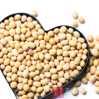 生黄豆中含有胰蛋白酶抑制物，它会妨碍蛋白质的吸收