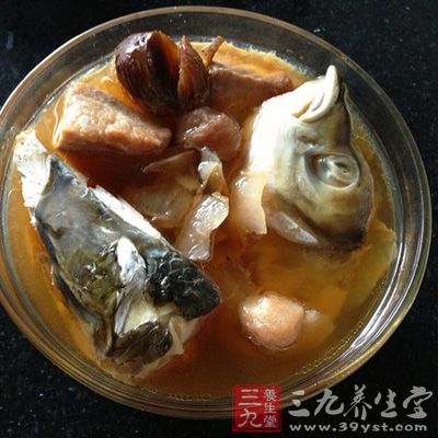 川芎白芷燉魚頭有祛風，消腫，止痛作用