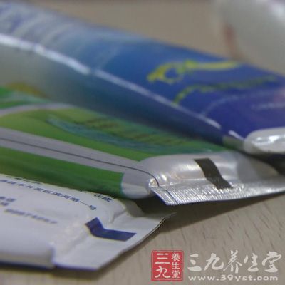 牙膏管底部色条代表什么