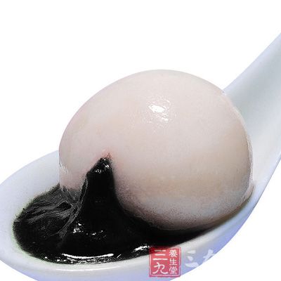 詩(shī)吟圓子溯前朝，蒸化煮時(shí)水上漂