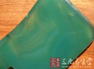 美容刮痧板基本分为两大类,一类是较为柔和的棉花刮痧 美容刮痧板基本分为两大类,一类是较为柔和的棉花刮痧