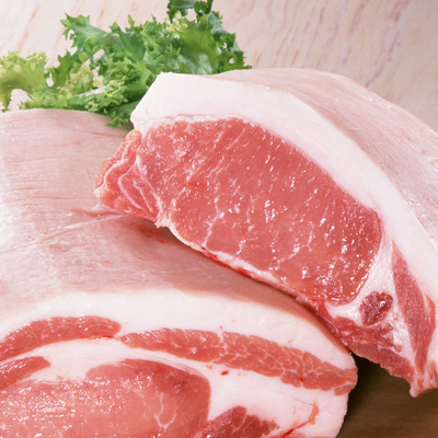 猪肉切粗丝，用料酒、姜、少许盐腌制20分钟