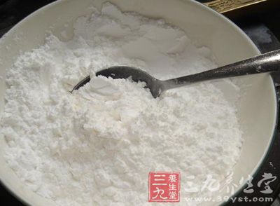 烹调用的淀粉，主要有绿豆淀粉，马铃薯淀粉，麦类淀粉，菱、藕淀粉等