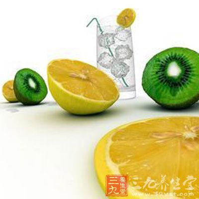 泡檸檬的水以60-70℃的溫水比較適宜