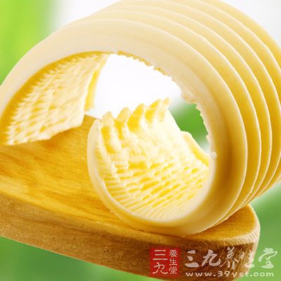 作为防腐剂的苯甲酸钠、苯甲酸或山梨酸钾的大用量为总重量的0.1%