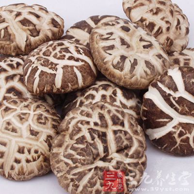 干香菇虽然没有鲜香菇姣好的外貌 干香菇虽然没有鲜香菇姣好的外貌