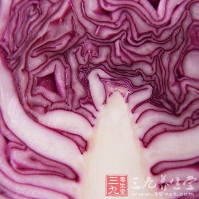 紫甘蓝200克，胡萝卜50克