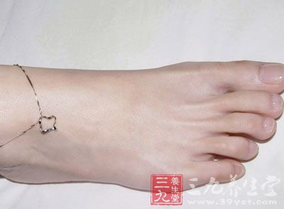 预防骨质疏松也有利于跟痛症的预防和缓解 预防骨质疏松也有利于跟痛症的预防和缓解