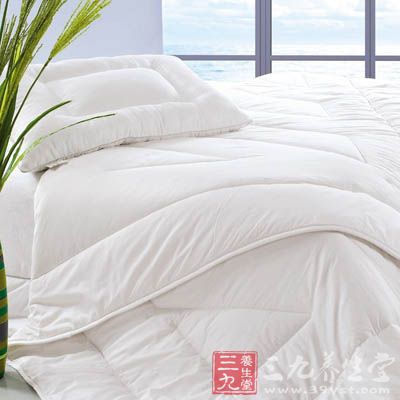 羽绒被一般也不建议洗涤 羽绒被一般也不建议洗涤