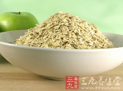 煮饭之前可以泡半个小时,燕麦米没有糙米那么难熟 煮饭之前可以泡半个小时,燕麦米没有糙米那么难熟