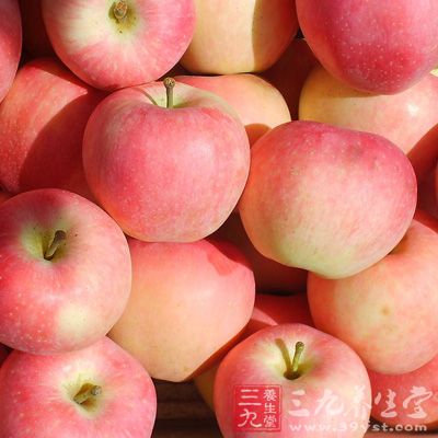 吃苹果可以减少血液中胆固醇含量