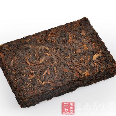 加蜂蜜使普洱茶的味道更加好，而且长期喝还可以预防感冒