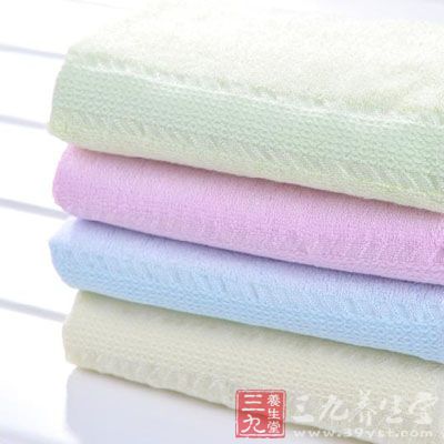 保持皮肤深层干净清爽,消灭螨虫滋生环境,预防病菌滋生 保持皮肤深层干净清爽,消灭螨虫滋生环境,预防病菌滋生