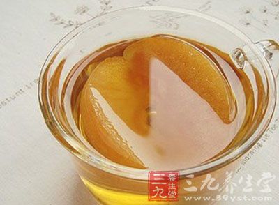 过于浓的苹果醋是需要朋友们对其进行稀释了之后再饮用的效果会更好