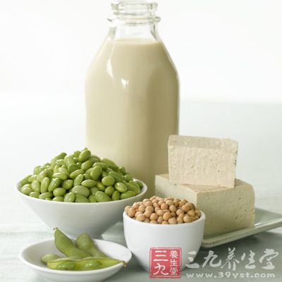 植物蛋白可互补，如各种豆制品、黄豆等