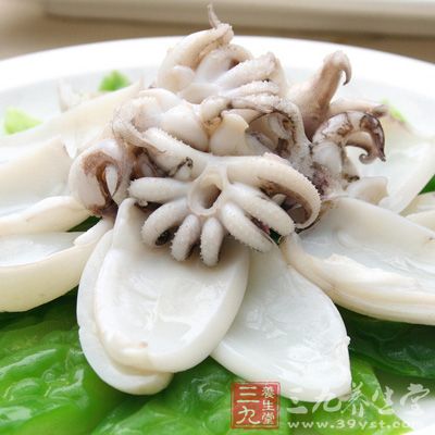 乌贼肉还含多肽，有抗病毒、抗射线作用