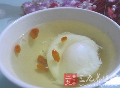 小火煮至定型,砂锅还是好一些 小火煮至定型,砂锅还是好一些