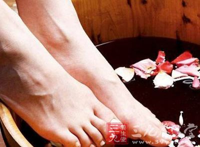 艾叶泡脚能治风湿吗 你了解艾叶泡脚吗