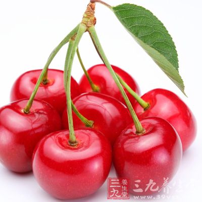 吃櫻桃能補(bǔ)鐵，而鐵是人體需要多的微量元素