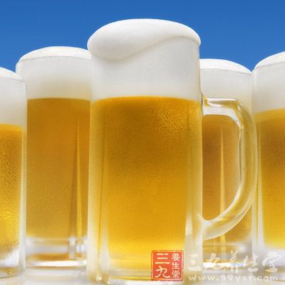 不要太贪心涂太多，因为啤酒含酒精成分