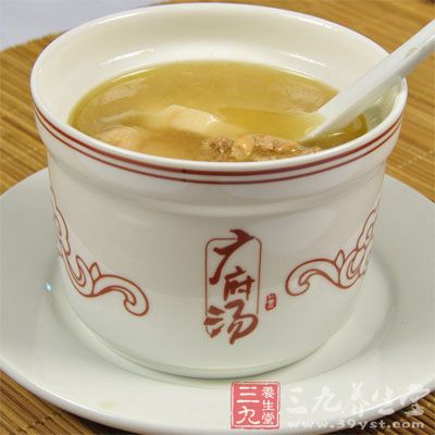 鸽子汤如果用乳鸽(指4周龄的幼鸽)来炖，营养更