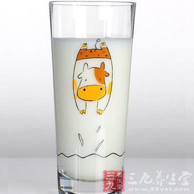 乳糖酸缺乏患者不宜喝牛奶