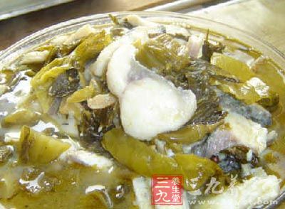 草鱼1只(鲶鱼、黑鱼等都行约1斤半)、酸菜(泡青菜)100克 草鱼1只(鲶鱼、黑鱼等都行约1斤半)、酸菜(泡青菜)100克