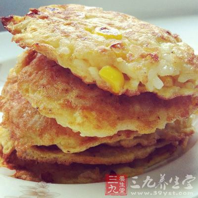 玉米鸡蛋米饭煎饼的做法