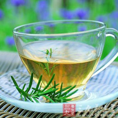 竹叶青是绿茶，有抗癌症，抗衰老