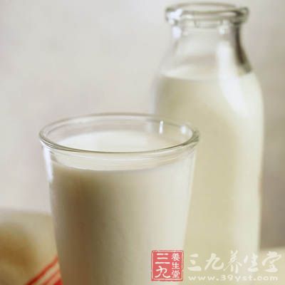 酸奶是鲜奶经过乳酸菌发酵制成的