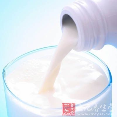 不可和药物同时服用，以免降低药物吸收情况