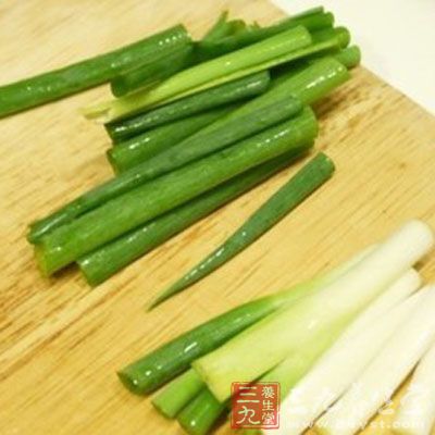 葱白,香菜等各适量 葱白,香菜等各适量
