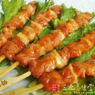 串起来后要整理形状,尽量让好看些虽然是自己做自己消费 串起来后要整理形状,尽量让好看些虽然是自己做自己消费