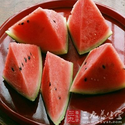 不但能清热解毒、除烦止渴 不但能清热解毒、除烦止渴