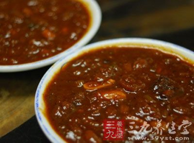 美味的豆瓣酱就是需要借助微生物的作用进行发酵 美味的豆瓣酱就是需要借助微生物的作用进行发酵