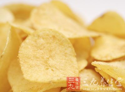 油炸薯片以其味道鲜美 油炸薯片以其味道鲜美