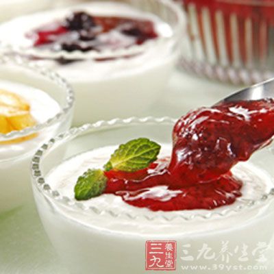 另外,在晚上喝酸奶好处也更多一些 另外,在晚上喝酸奶好处也更多一些