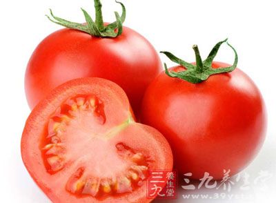 番茄的热量非常低，每100克只有16大卡