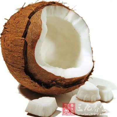 椰子富含人体所需的十八种氨基酸、钙、锌、