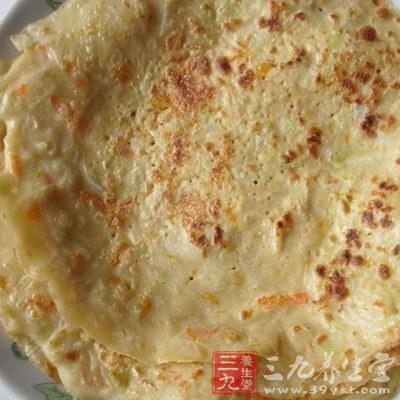 刚刚出锅的一大盆油饼,面香酥脆,入口绵软 刚刚出锅的一大盆油饼,面香酥脆,入口绵软